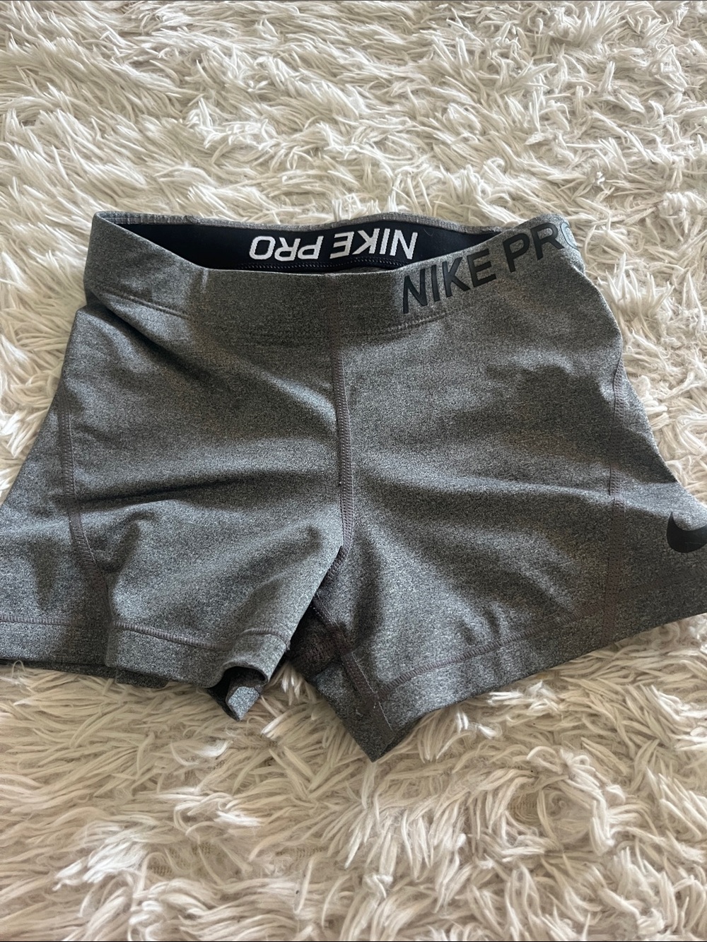 gray foldable nike pros women’s xs
